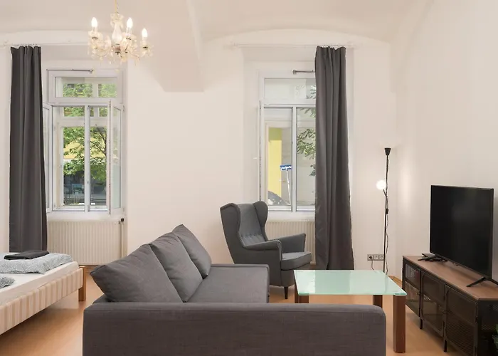 Spacious Austrian Style Close To Center Landstrasse アパート *