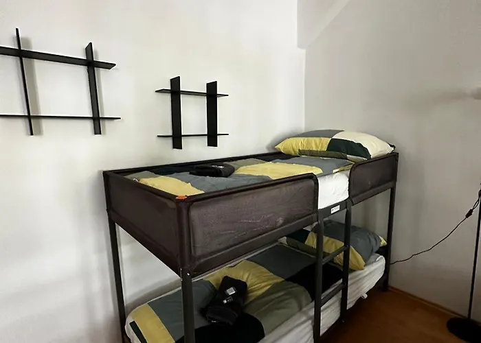 Spacious Austrian Style Close To Center Landstrasse Apartment