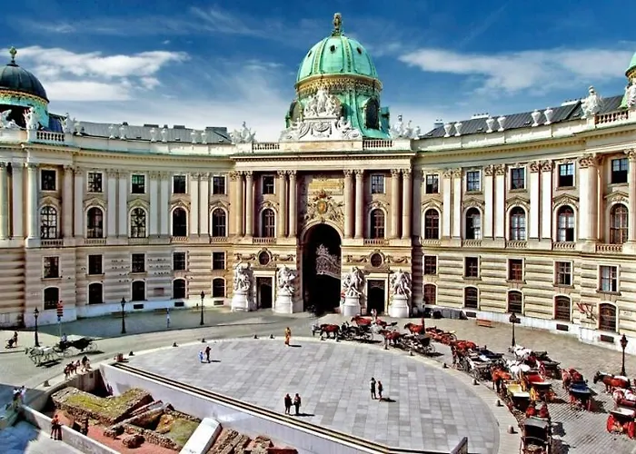 Spacious Austrian Style Close To Center Landstrasse Wien
